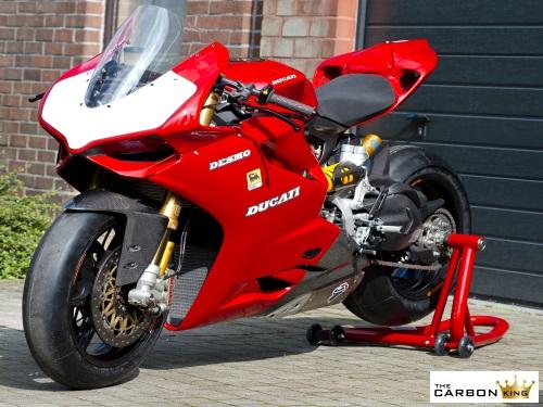 THE CARBON KING DUCATI 1199 PANIGALE CARBON FIBRE BATTERY COVER IN PLAIN WEAVE