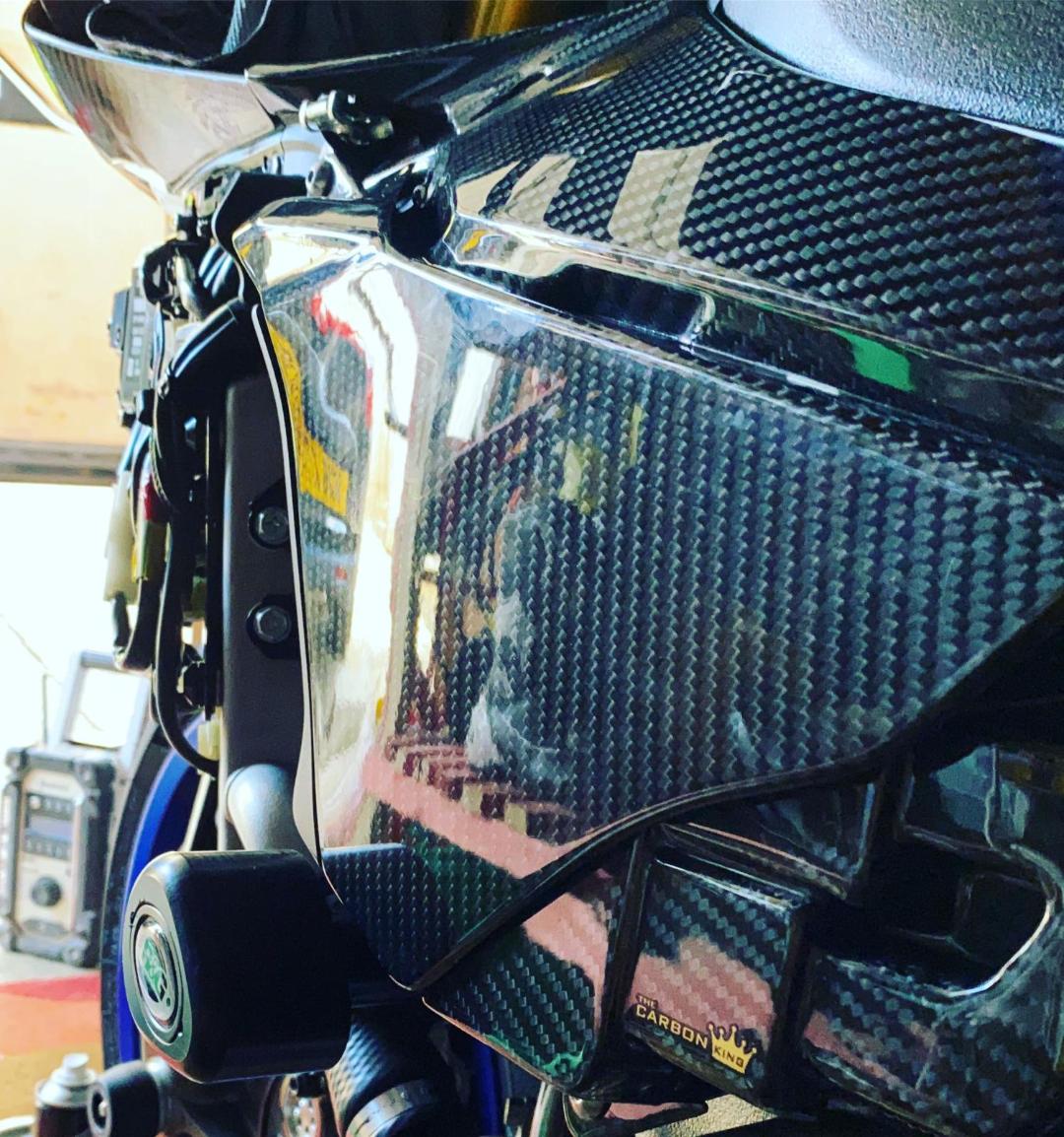 Same Weave Pattern & Gloss Finish As the Yamaha YZF-R1M R1S Yamaha YZF R1 R1M 100% Twill Carbon Fiber Front Nose Cowl Headlight Fairing 2015-2019 