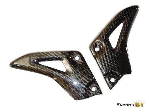 triumph-speed-triple-2011-15-carbon-fibre-heel-guards-twill-003.jpg