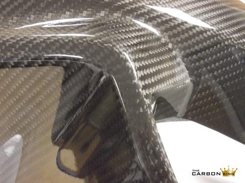 close-up-of-1290-super-aventure-carbon.jpg