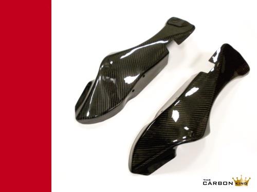 https://shared1.ad-lister.co.uk/UserImages/dccdce45-84a2-4984-a788-dd7d038e16de/Img/ducati5/ducati-carbon-air-intake-covers-748-916-996-twill-gloss.jpg
