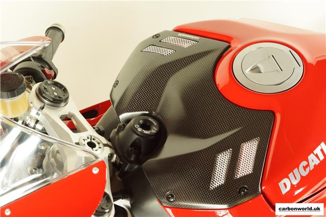 ducati-vented-carbon-tank-cover-fitted-to-the-panigale-v4-by-carbonworld-uk.jpg