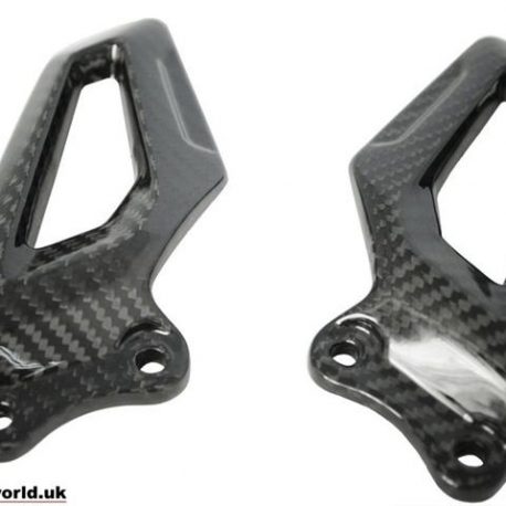 https://shared1.ad-lister.co.uk/UserImages/dccdce45-84a2-4984-a788-dd7d038e16de/Img/carbonworld_bmw/bmw-s1000rr-2019-heel-guards-in-carbon-fibre-by-carbonworld.jpg