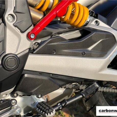 carbonworld-front-chain-guard-for-multistrada-v4-ducati-fitted.jpg