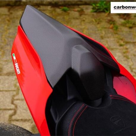 ducati-streetfighter-v4-rear-seat-cover-fitted-carbon-.jpg