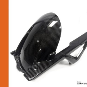 APRILIA RSV4/TUONO V4 2021 TO 2025 CARBON REAR MUDGUARD AND CHAIN GUARD IN GLOSS TWILL