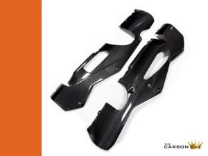 https://shared1.ad-lister.co.uk/UserImages/dccdce45-84a2-4984-a788-dd7d038e16de/Img/aprilia_2/aprilia-rsv4-2021-carbon-belly-pan-set-in-twill-gloss.jpg